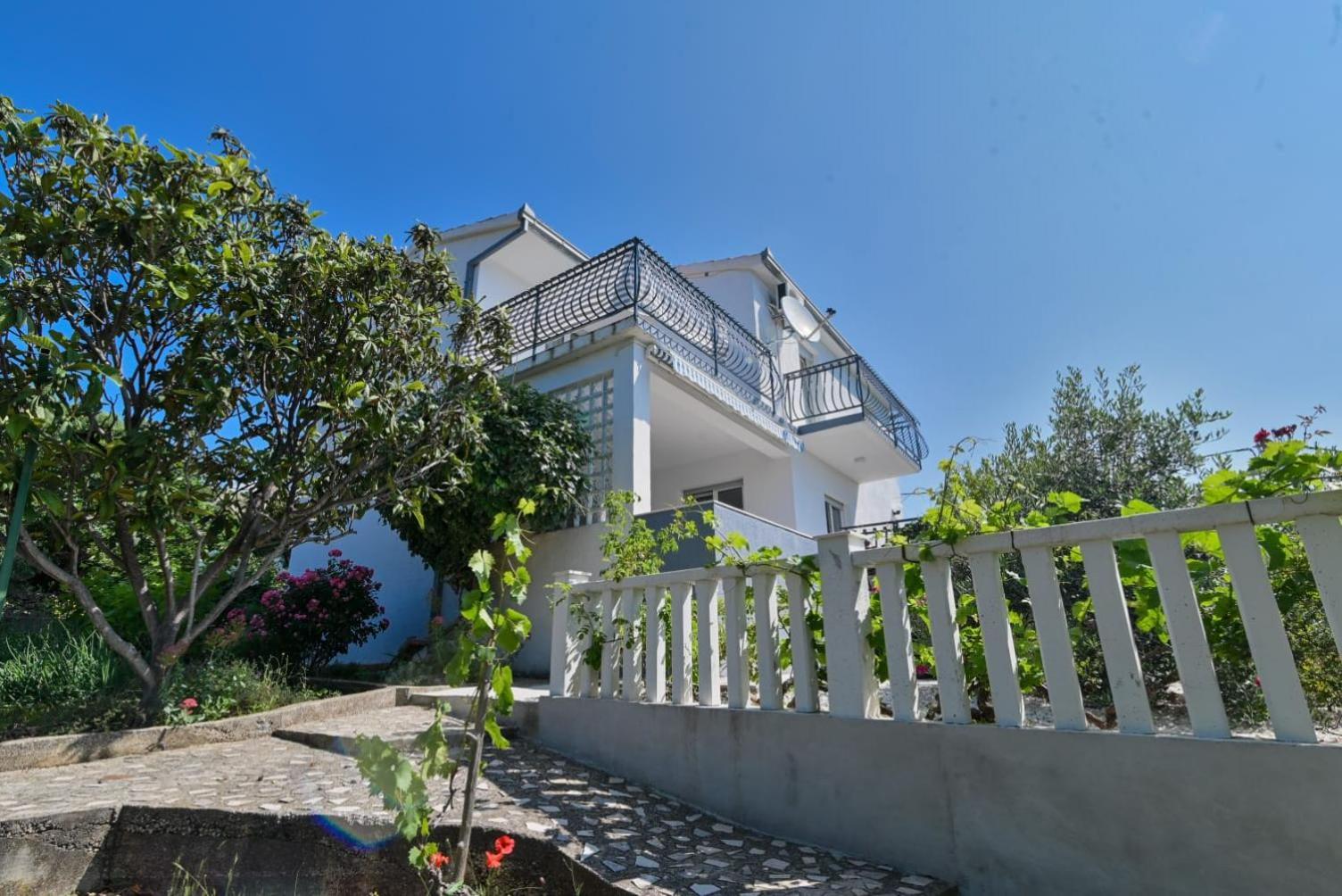 Rina Vacation Home Traù Esterno foto