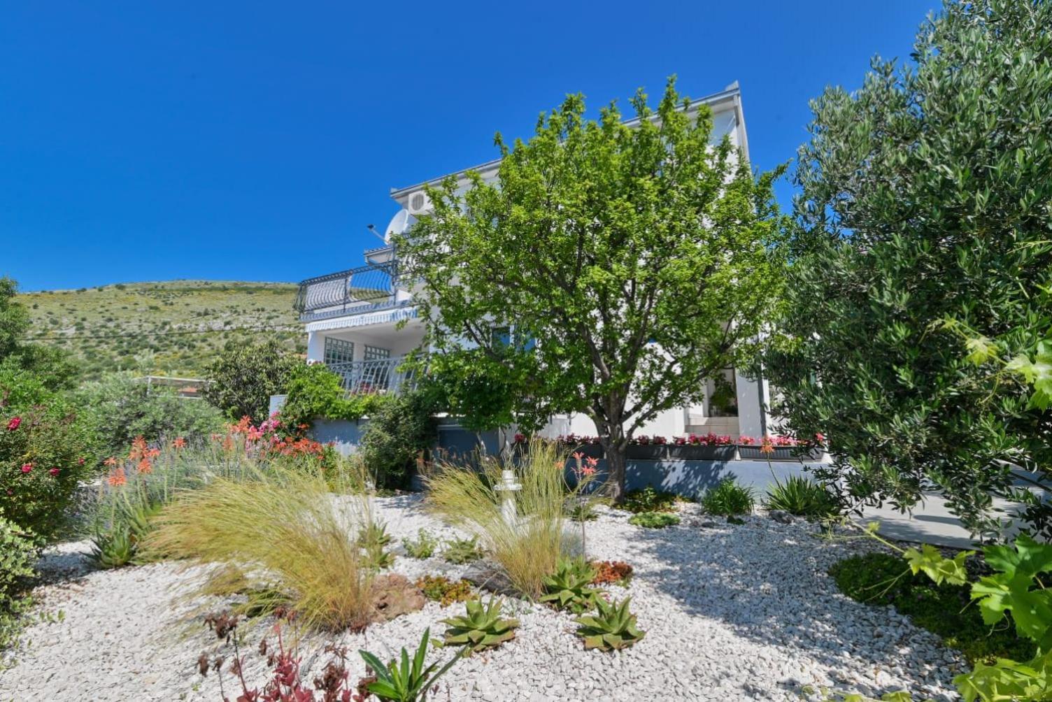 Rina Vacation Home Traù Esterno foto