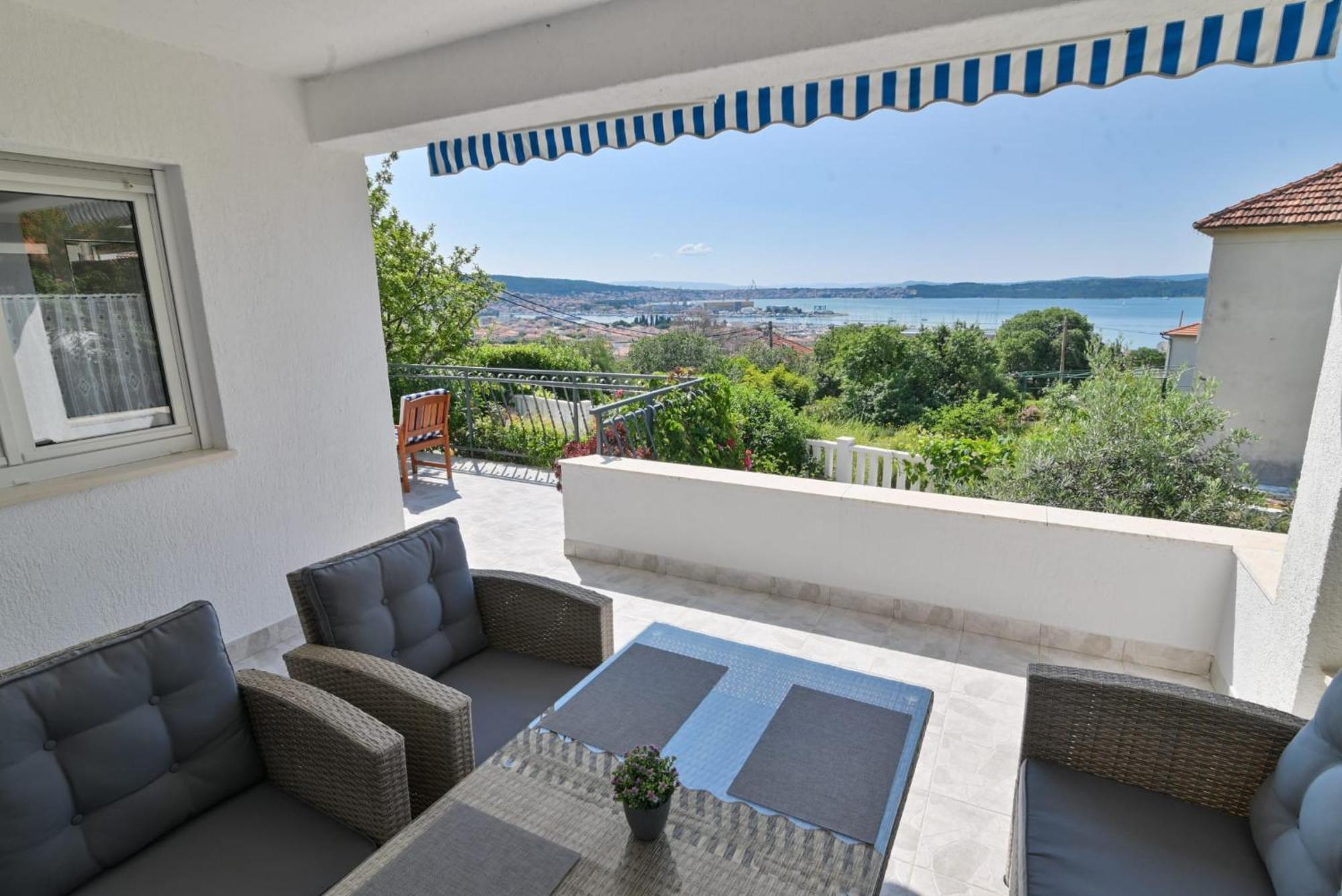 Rina Vacation Home Traù Esterno foto